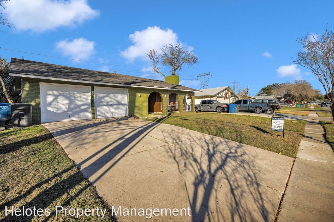 9507 Five Forks St - Photo 3 of 21