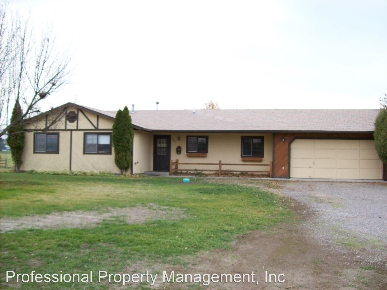 1325 Lena Ln - Photo 2 of 7