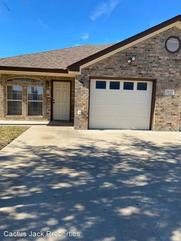 2209 Bachelor Button Blvd AB Apartments 2209 Bachelor Button Blvd