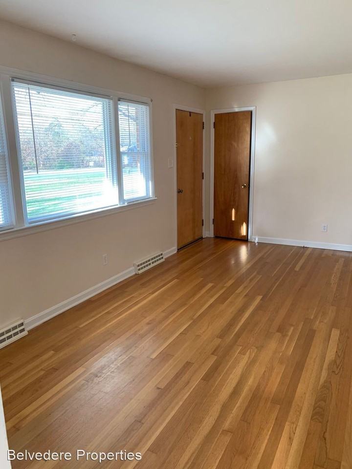 4620 Yanceyville Rd - Photo 2 of 21