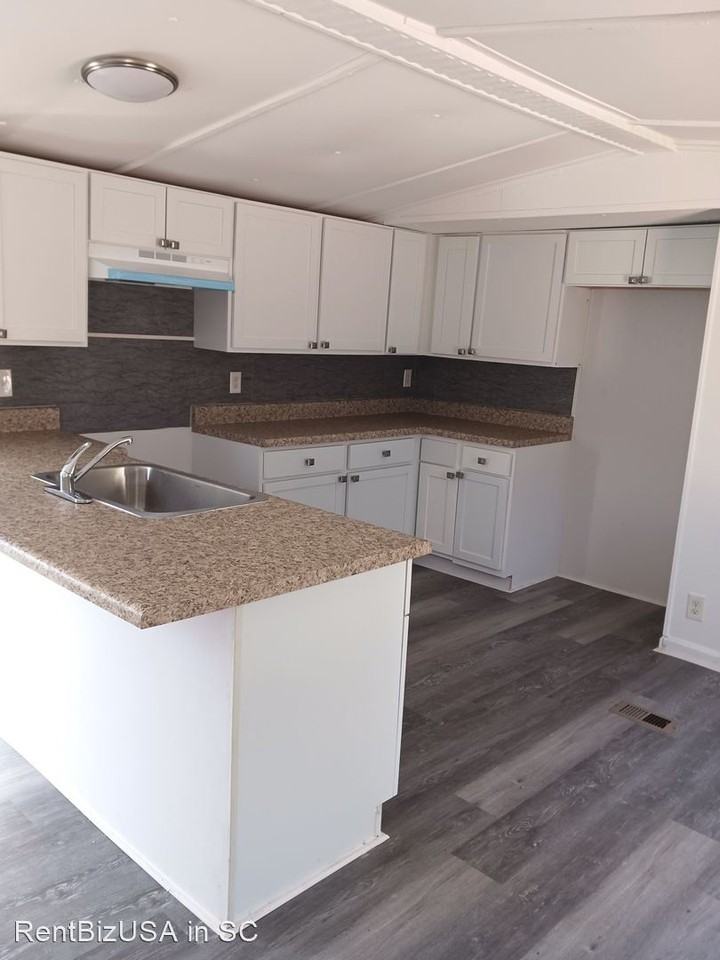 1582 Riverside Rd, Lancaster, SC 29720 3 Bedroom House for 950/month