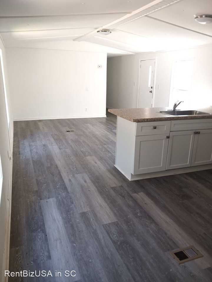 1582 Riverside Rd, Lancaster, SC 29720 3 Bedroom House for 950/month