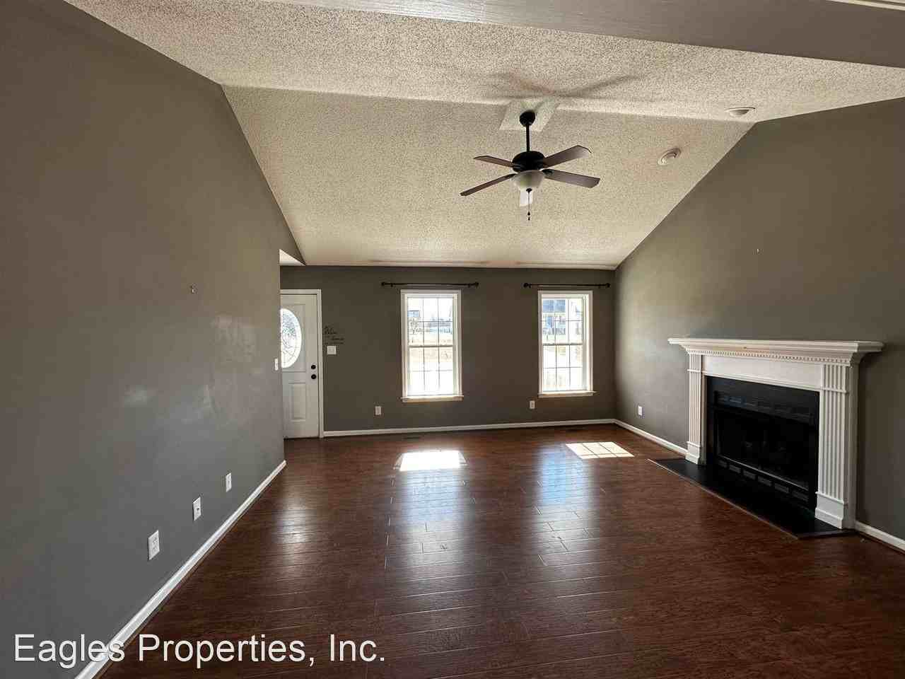 306 Marlin Ln - Photo 3 of 19