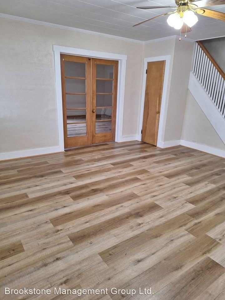 279 W 4th St - Photo 2 of 19