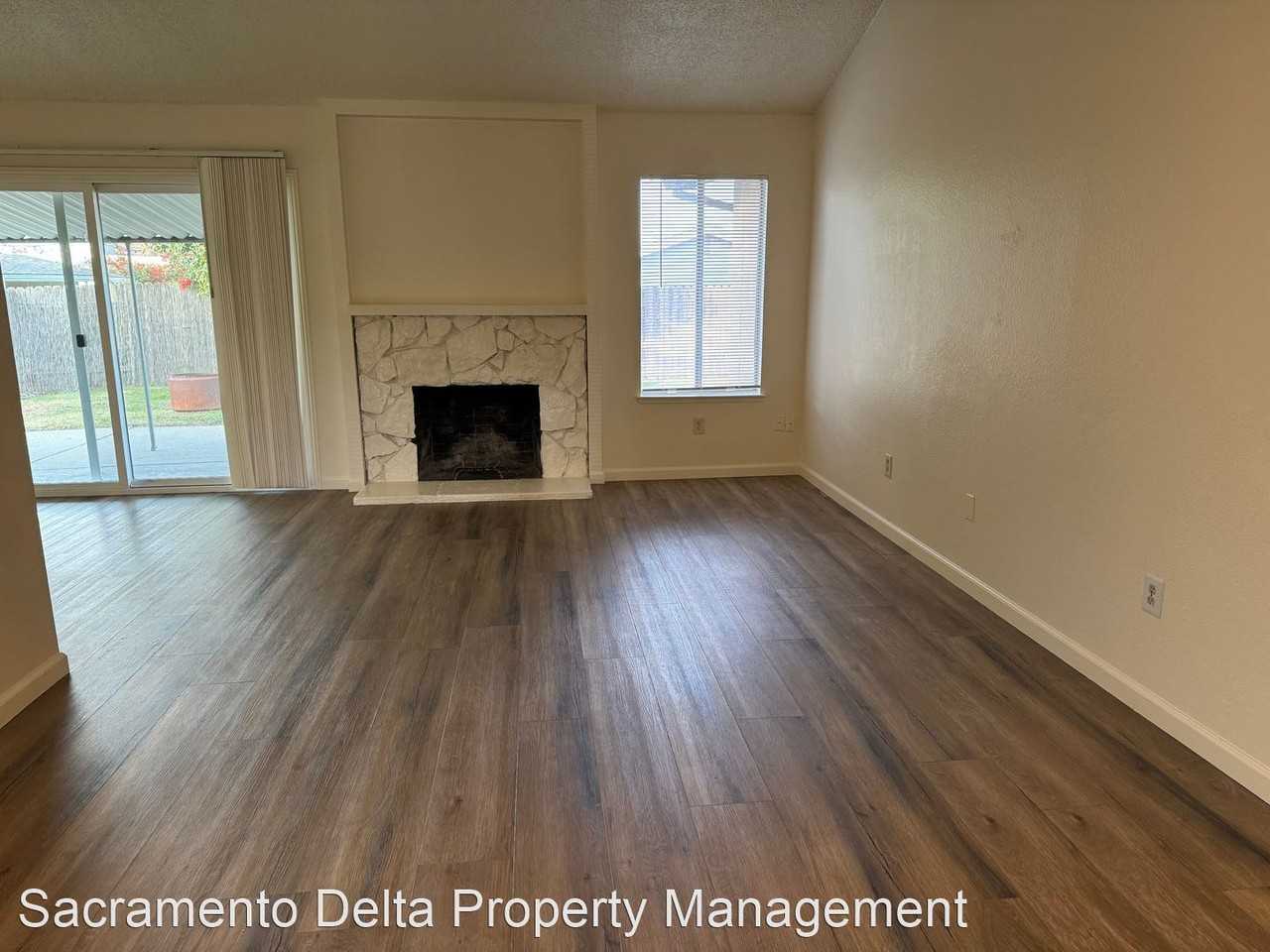 1218 Glenbrook Ave - Photo 2 of 14