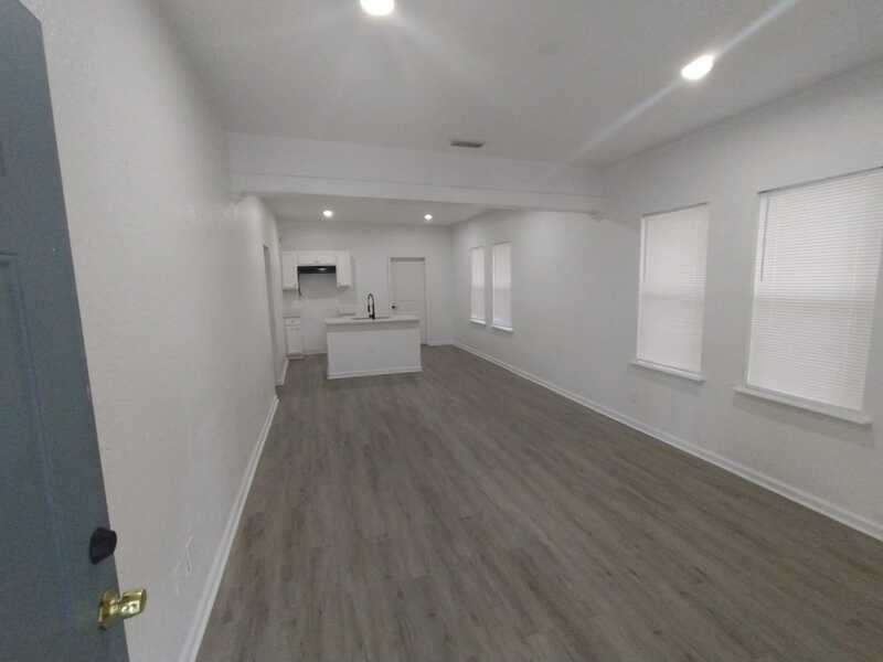 4808 Silver St - Photo 2 of 12