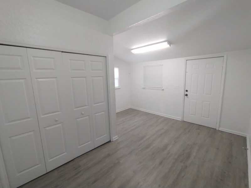 4808 Silver St - Photo 5 of 12