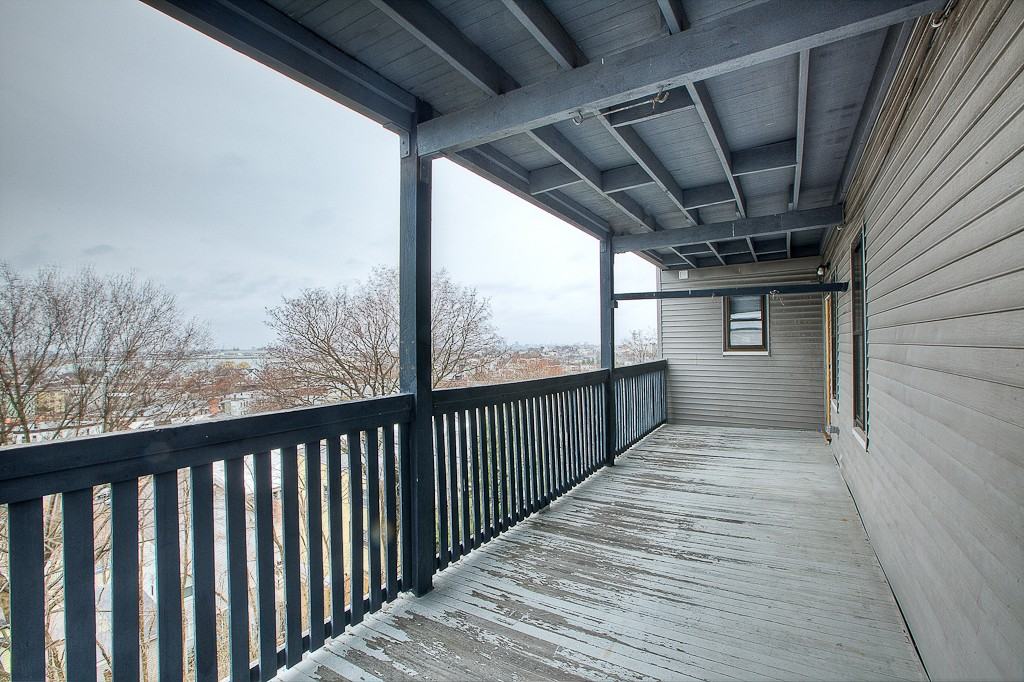 97 Gladstone St - Photo 7 of 12