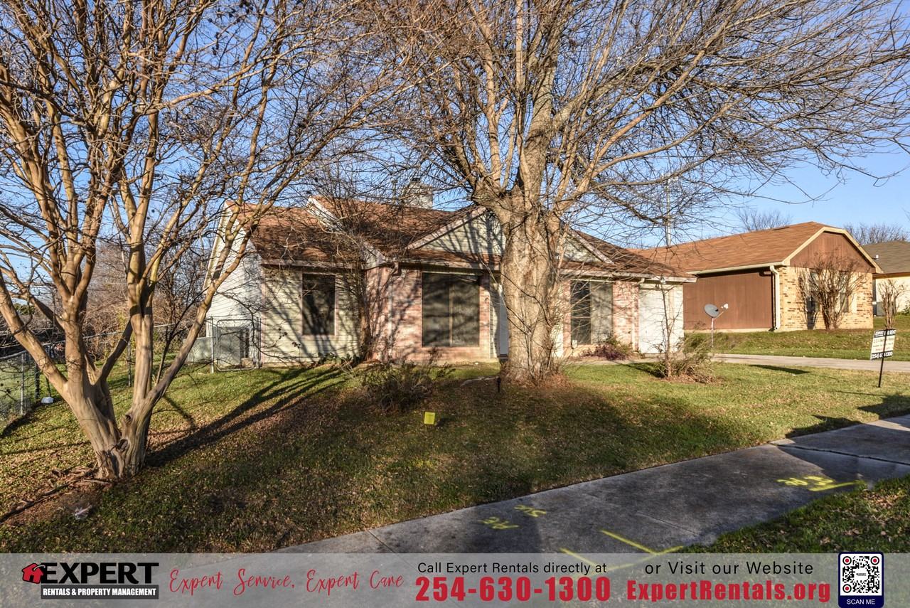 1801 Bobby Lee Dr - Photo 3 of 8