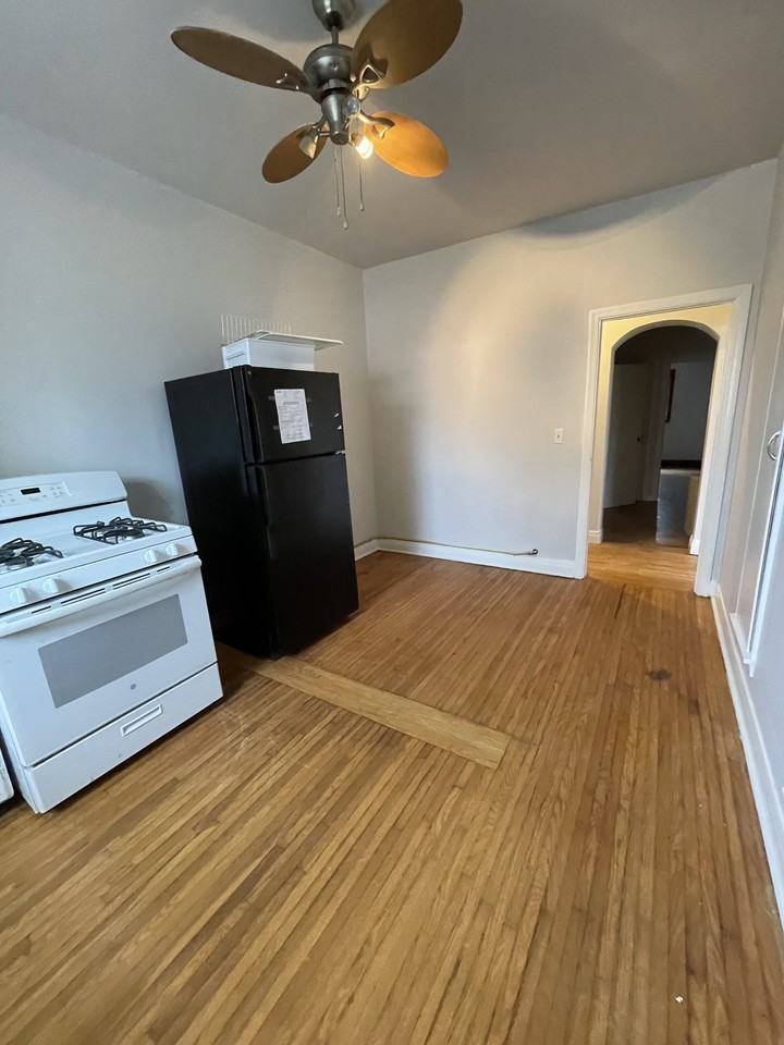 195 Sydenham St - Photo 2 of 15