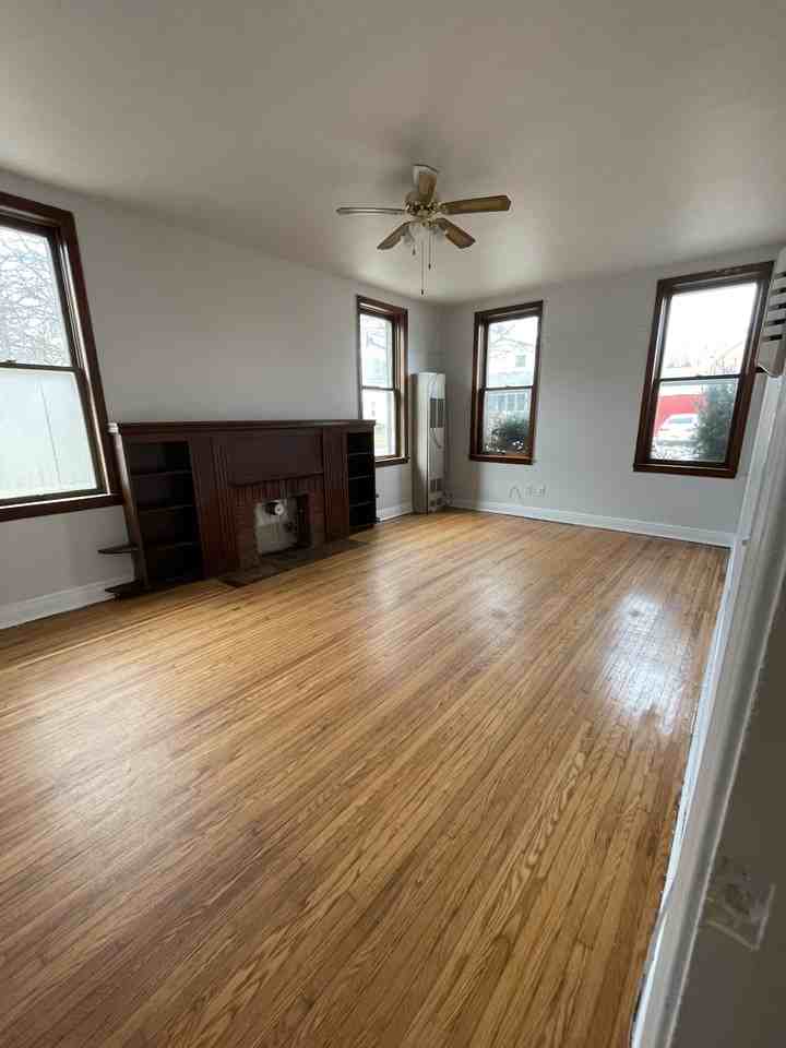 195 Sydenham St - Photo 3 of 15
