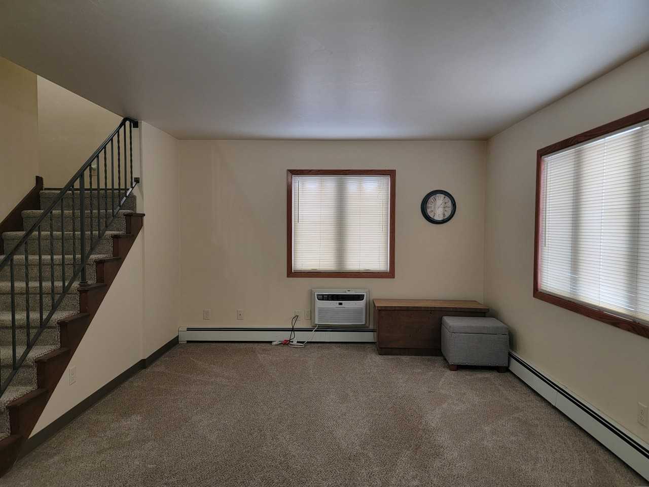 104 Sycamore Dr - Photo 3 of 19