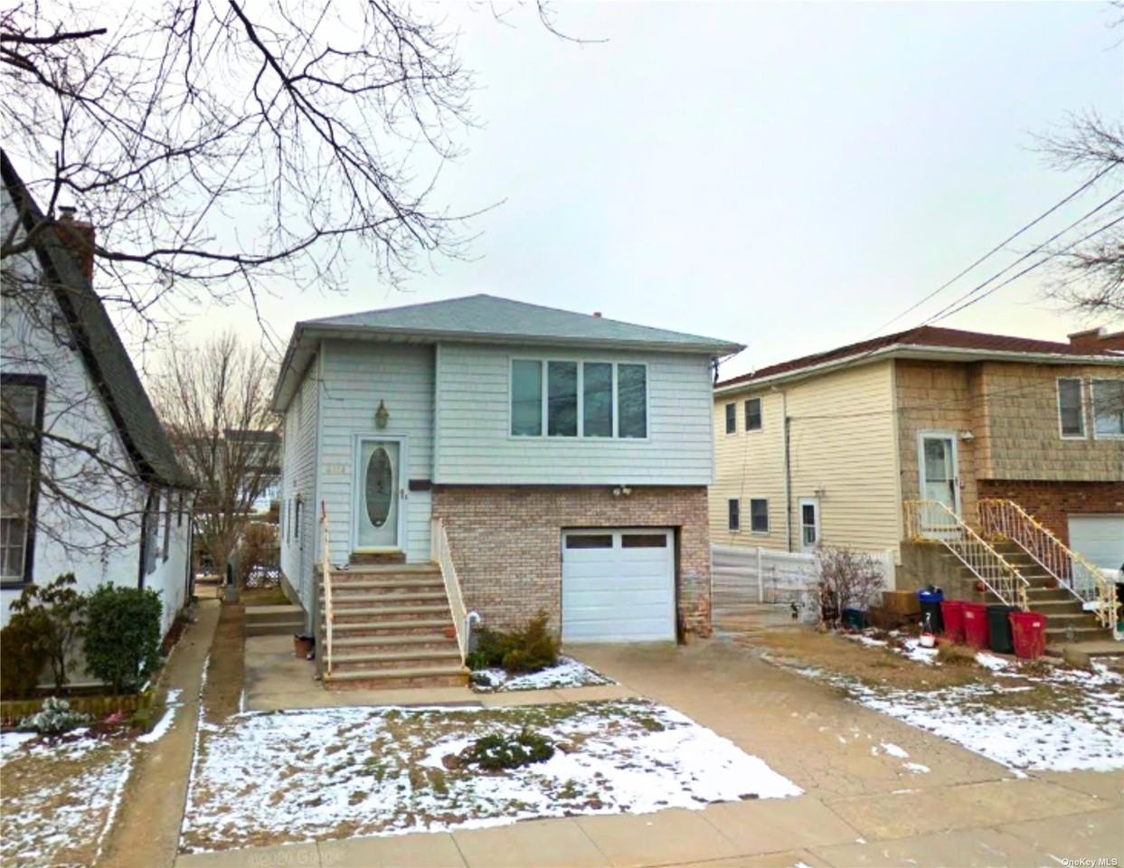 2352 Beverly Rd, Wantagh, NY 11793 3 Bedroom Apartment for 3,500/month