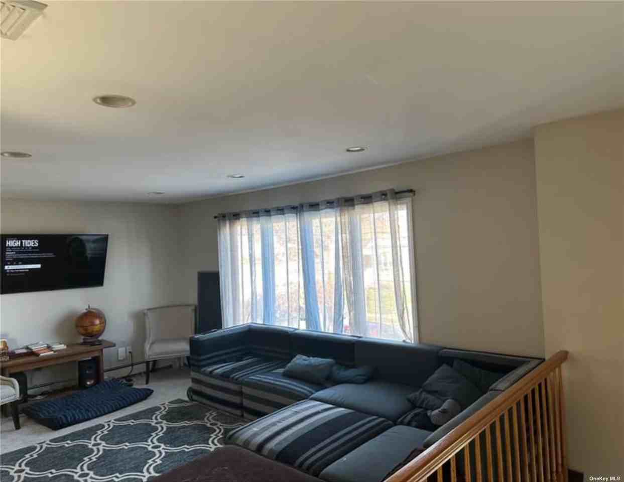 2352 Beverly Rd, Wantagh, NY 11793 3 Bedroom Apartment for 3,500/month