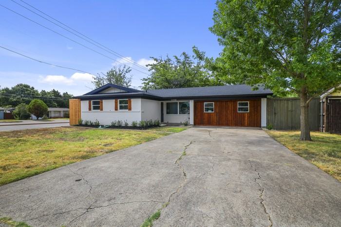 11356 Dalron Dr - Photo 2 of 35