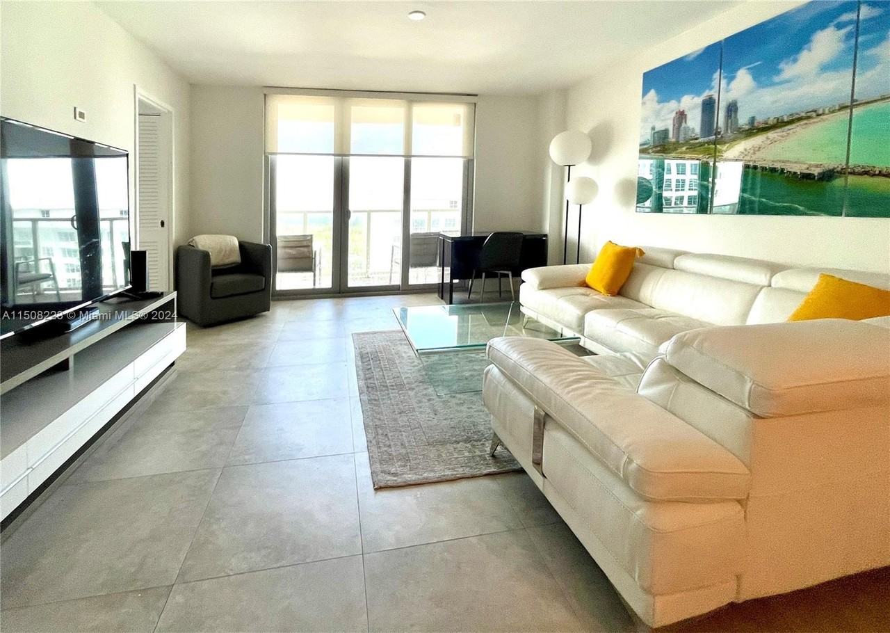 5701 Collins Ave #1705 - Photo 2 of 32