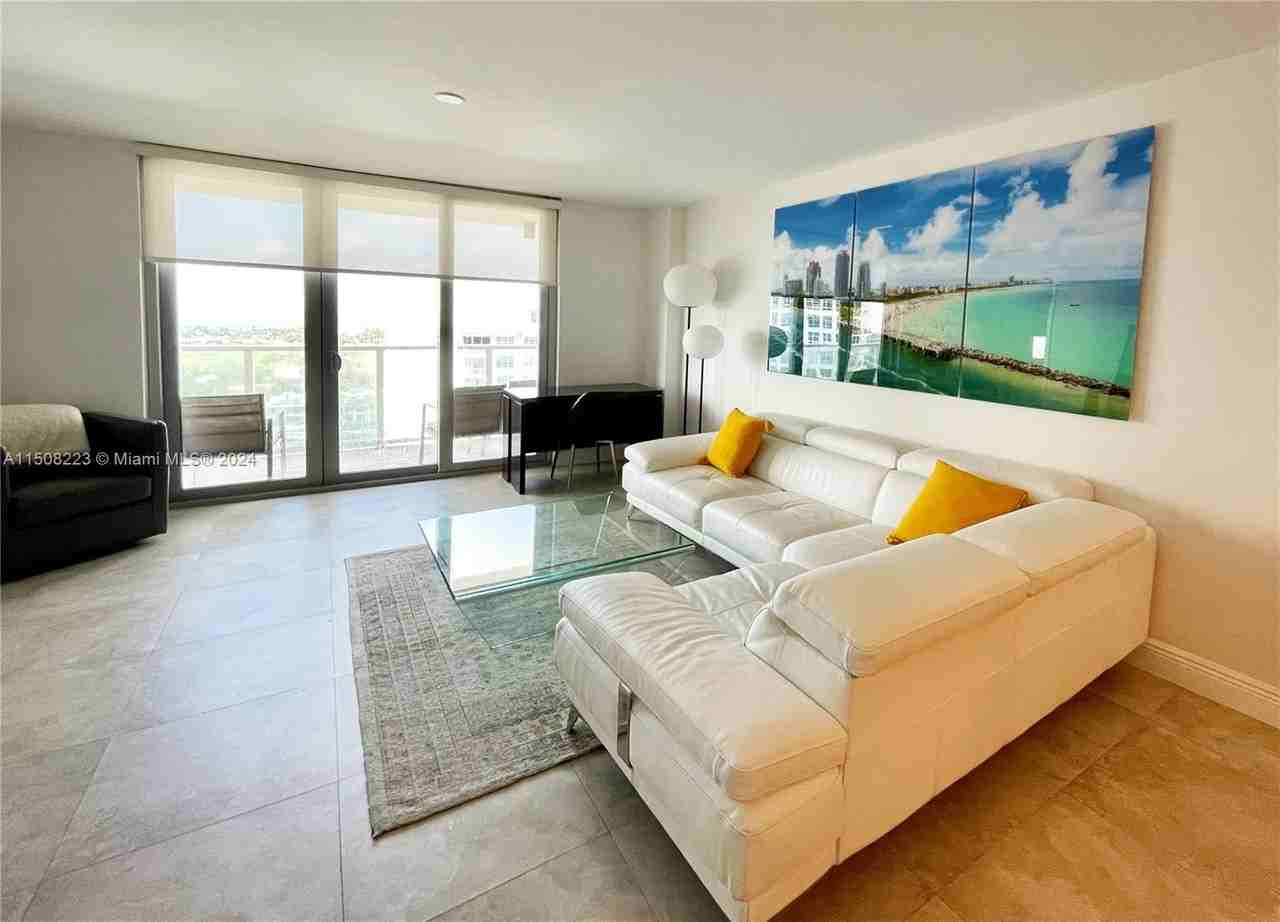 5701 Collins Ave #1705 - Photo 7 of 32