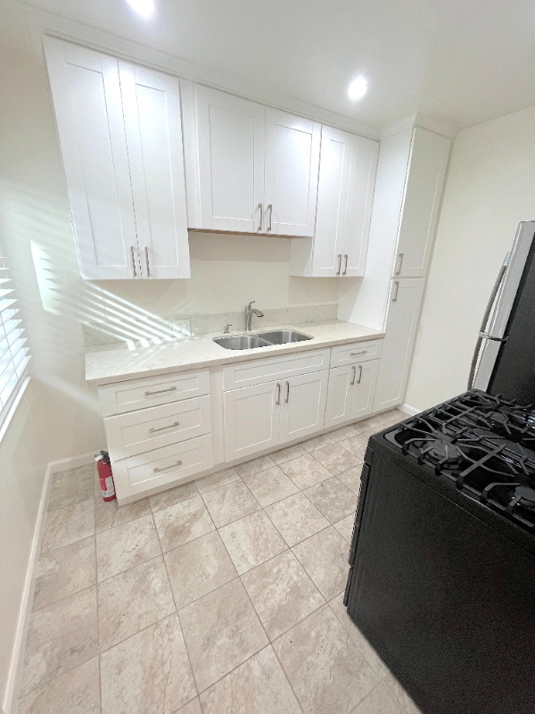 1417 N Harper Ave #3 - Photo 5 of 17