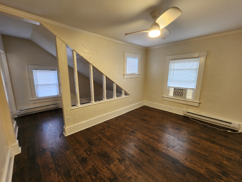 512 W Pine St #2 - Photo 3 of 20