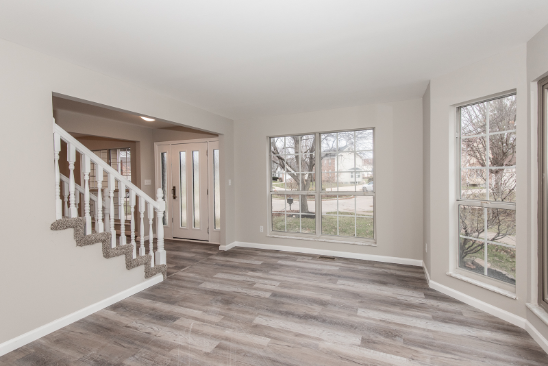 3801 Kentucky Derby Dr - Photo 3 of 50