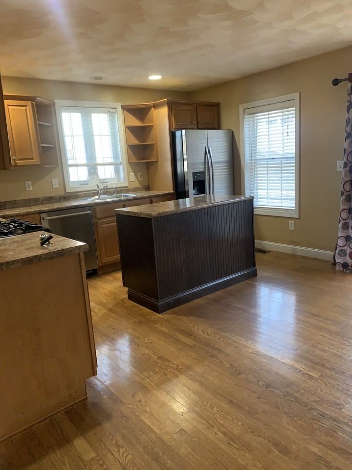 10 Mill St #10 - Photo 2 of 5