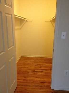 208 Susan Dr - Photo 3 of 5