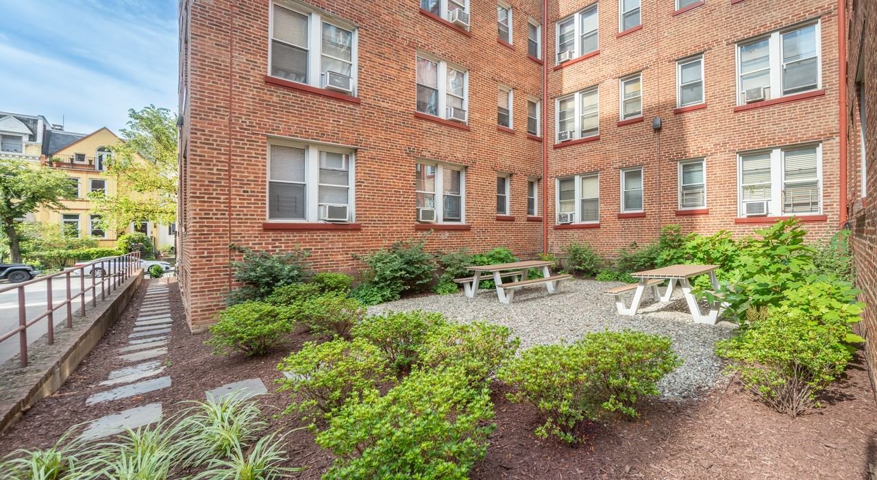 Rocksboro Apartments - Photo 3 of 6