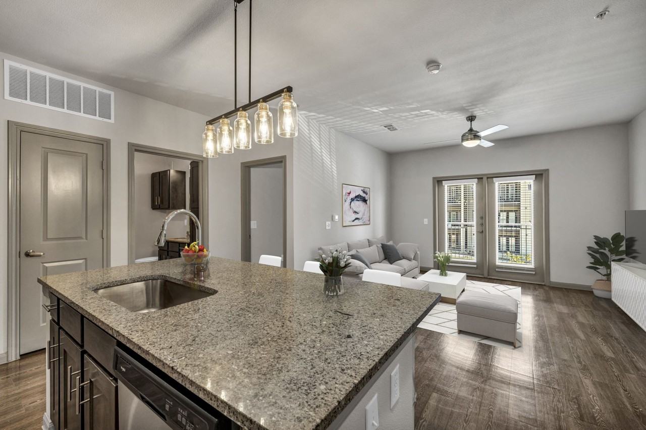 The Mont - Photo 3 of 45