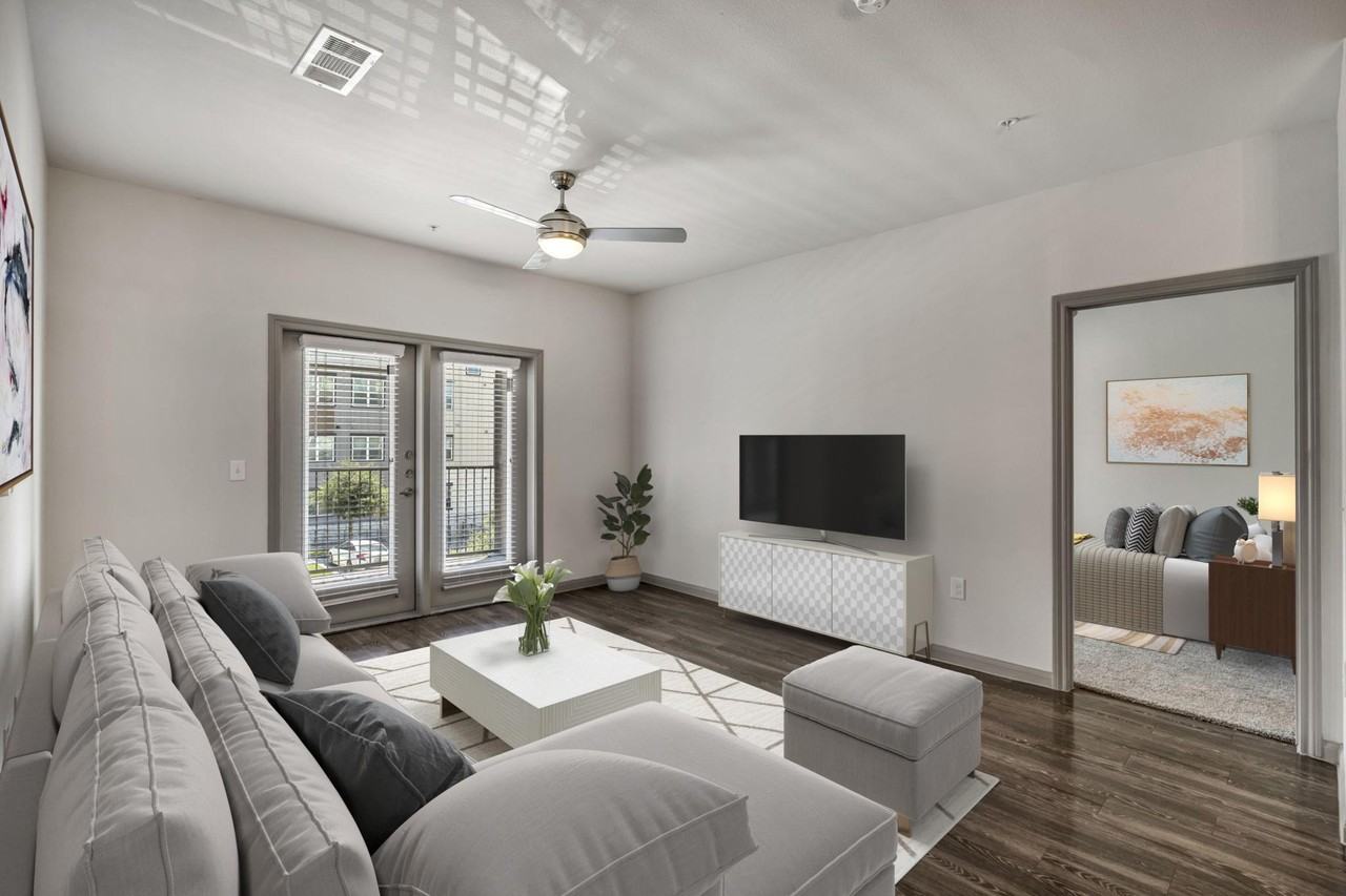 The Mont - Photo 4 of 45