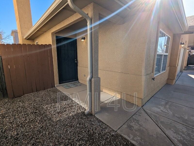 1726 Vasilion Pl Nw - Photo 3 of 32