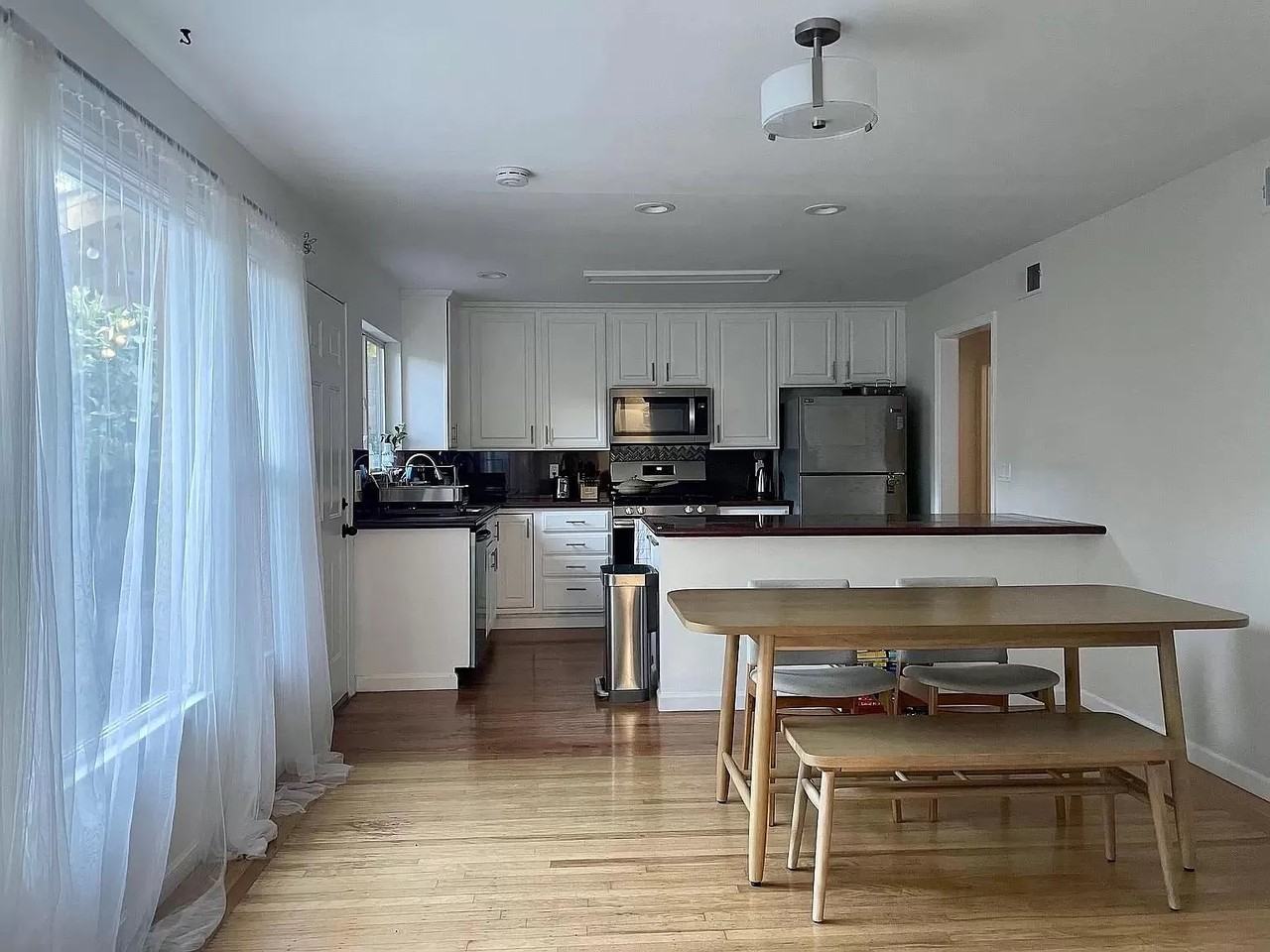 811 Madison Avenue - Photo 2 of 10