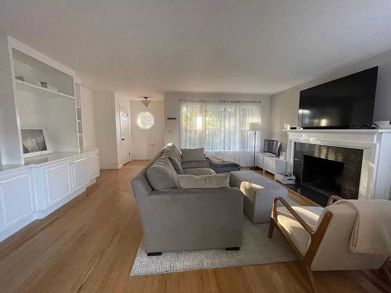 811 Madison Avenue - Photo 3 of 10