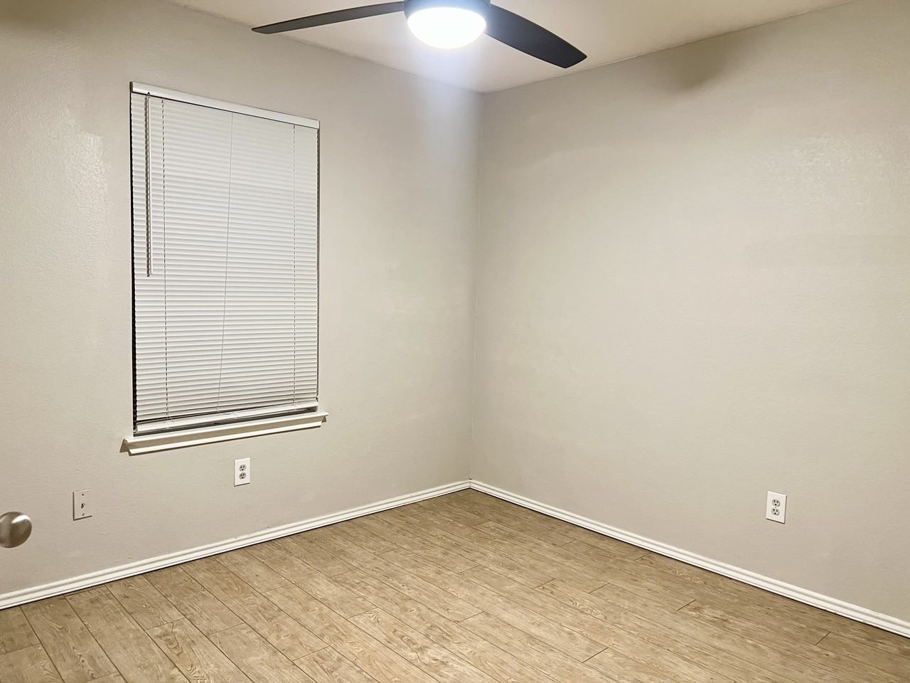 2324 Aldergate Drive - Photo 7 of 14