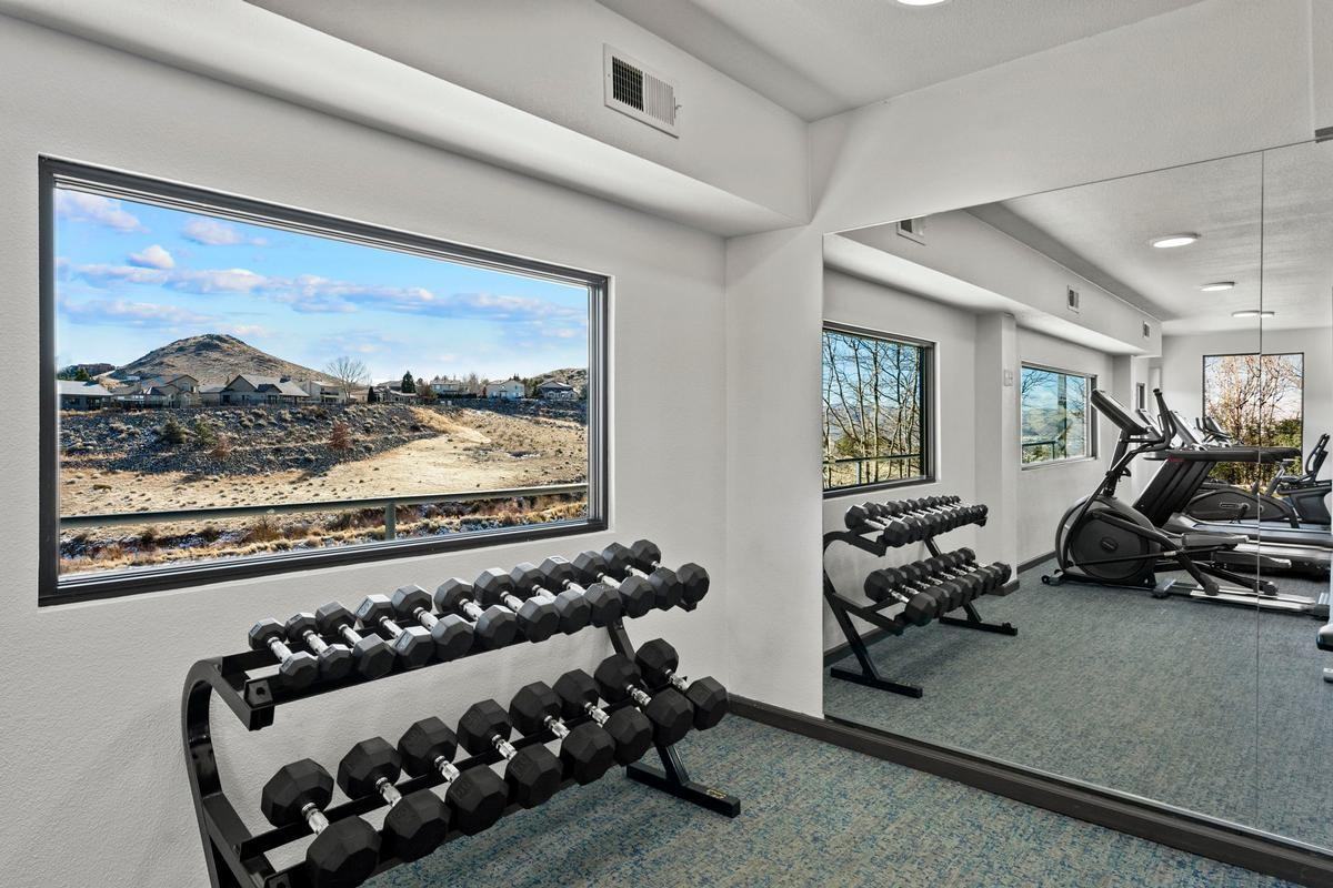 3300 Skyline Boulevard - Photo 3 of 14