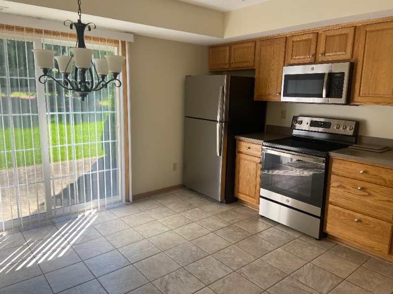 1430 Reimer Rd #B - Photo 3 of 33
