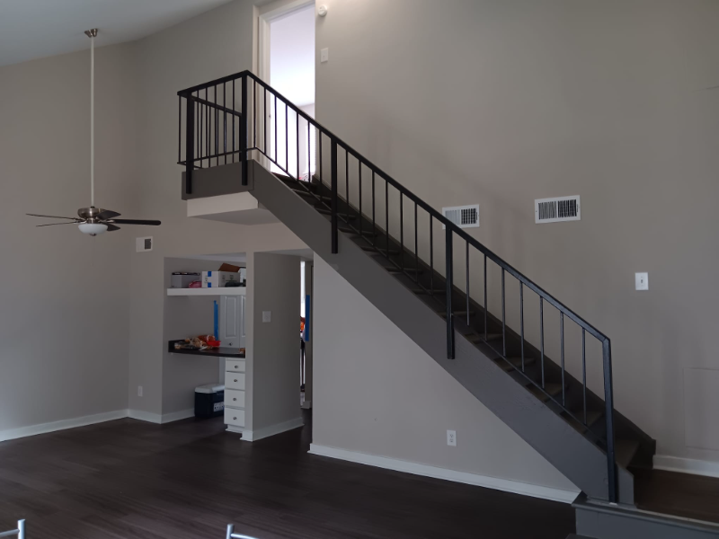 674 Luton Ln - Photo 2 of 10