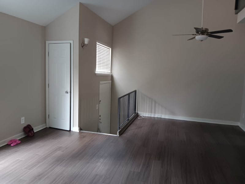 674 Luton Ln - Photo 3 of 10