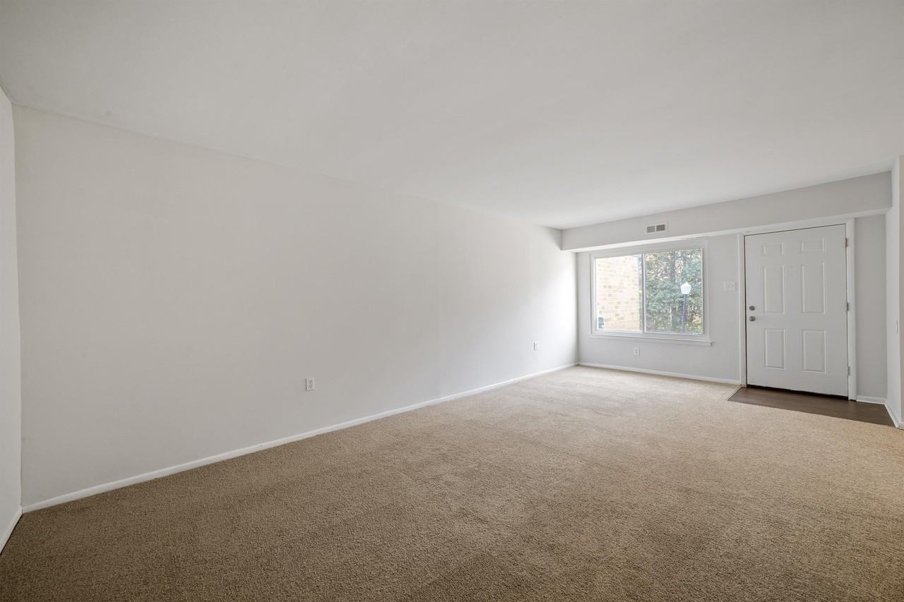 706 Timber Creek Rd #1 - Photo 4 of 21