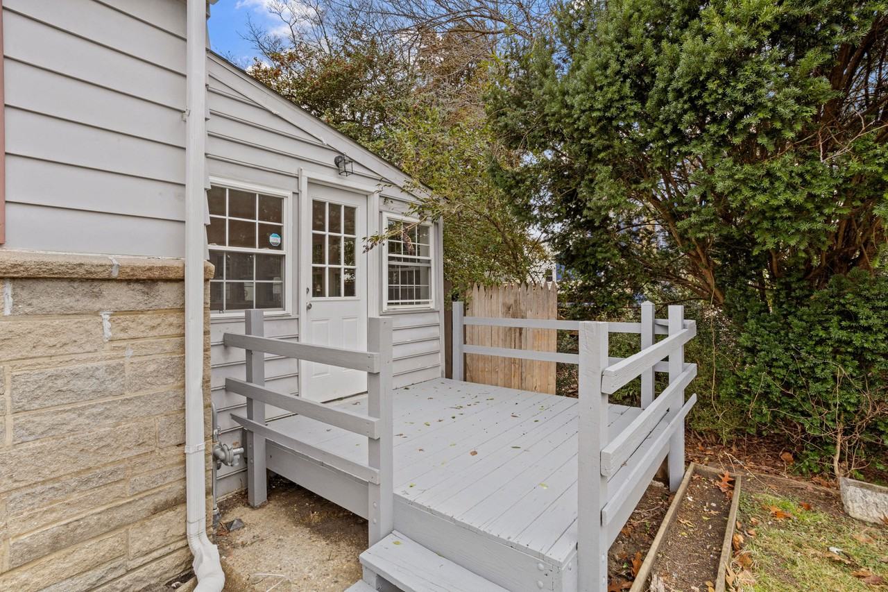 20 Lake Ave #1 - Photo 4 of 24