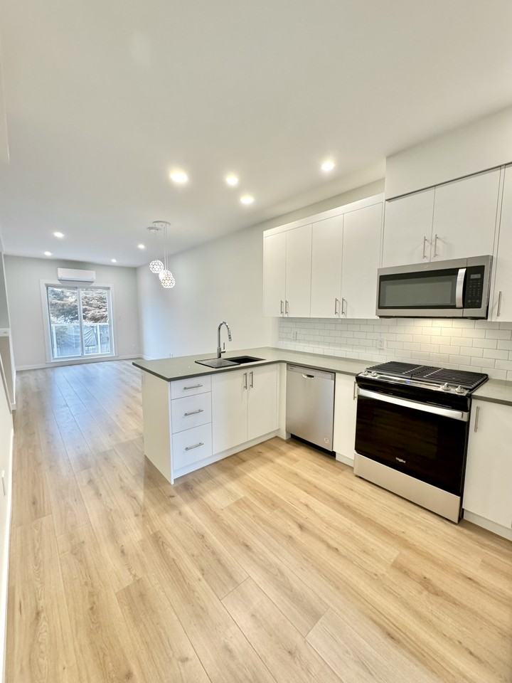 663 Hoylake Avenue #103 - Photo 2 of 20