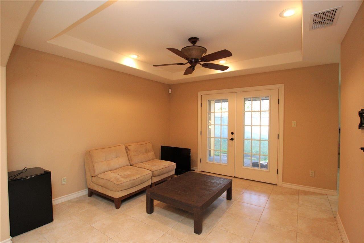 8725 Jerry Loop - Photo 3 of 17