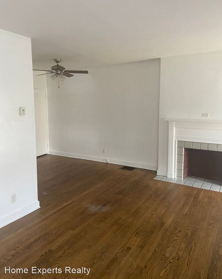 1102 - 1104 Woodlawn Ave - Photo 3 of 11