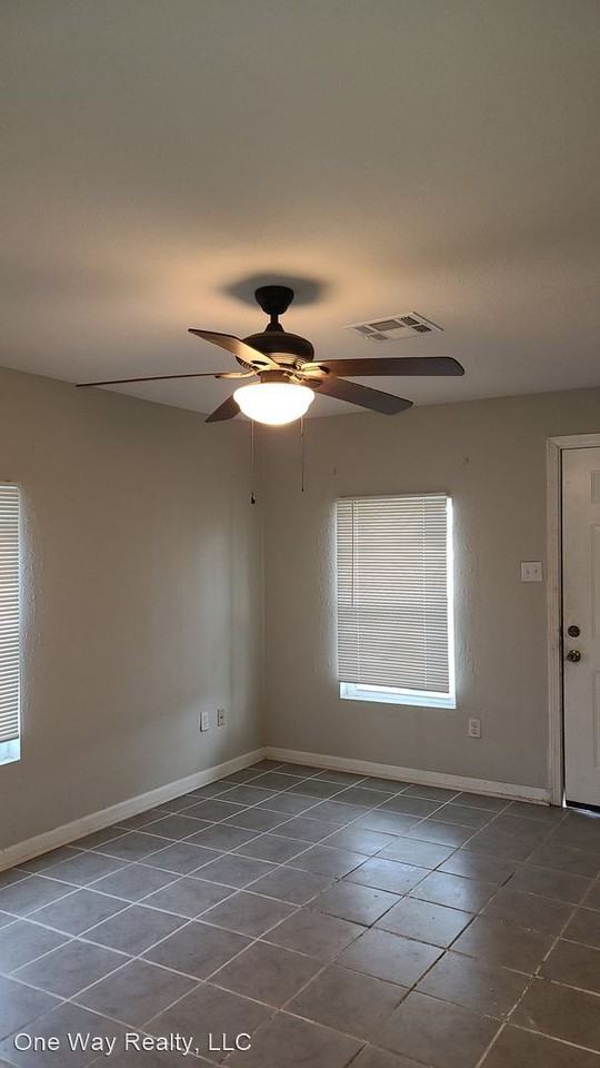 200 Holmes st - 200 Holmes - Photo 2 of 7