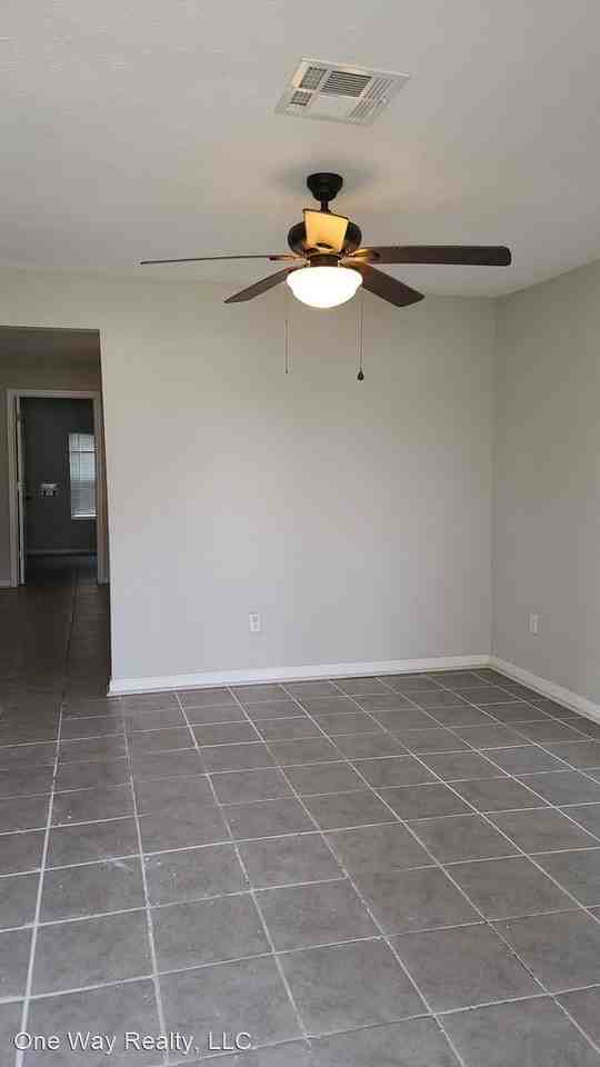 200 Holmes st - 200 Holmes - Photo 3 of 7