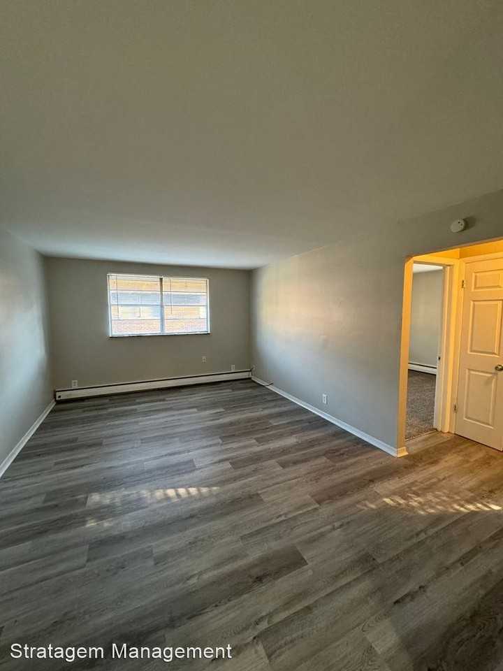 118-122 N. Washington Street - Photo 3 of 18