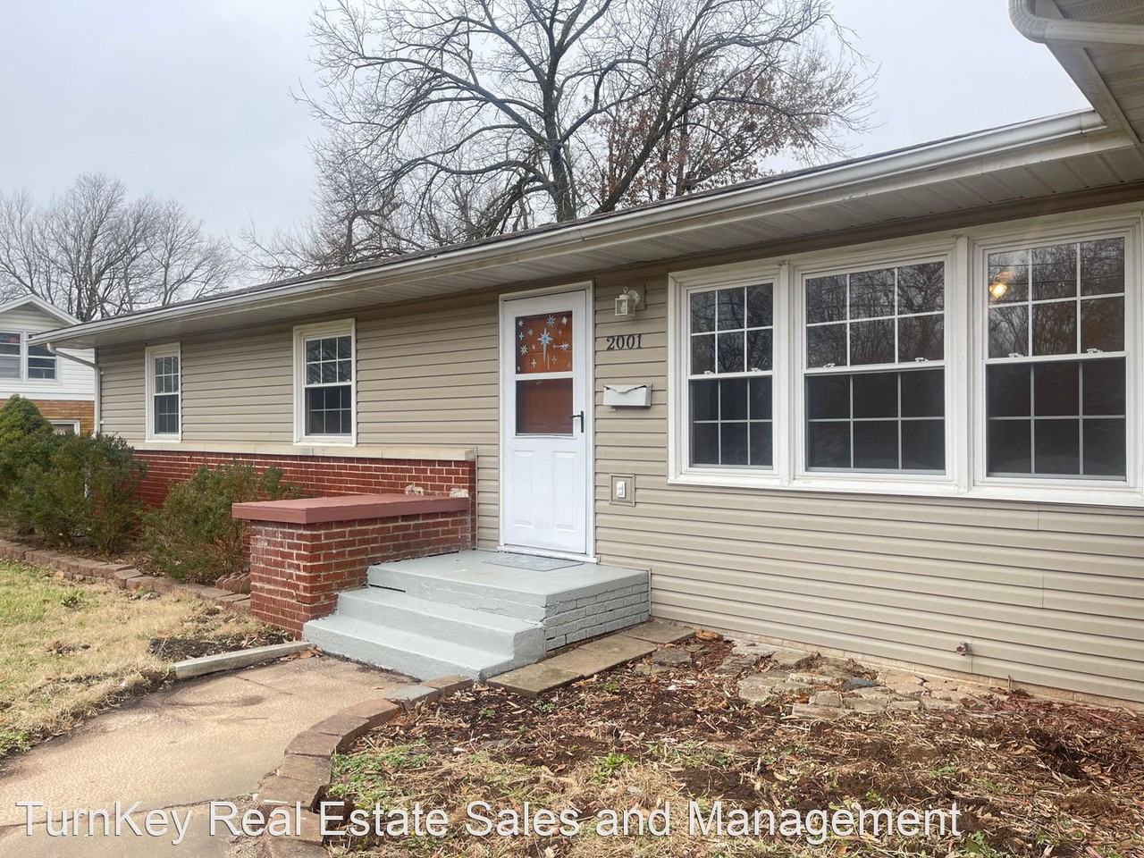 2001 S Glencrest Ave - Photo 2 of 27