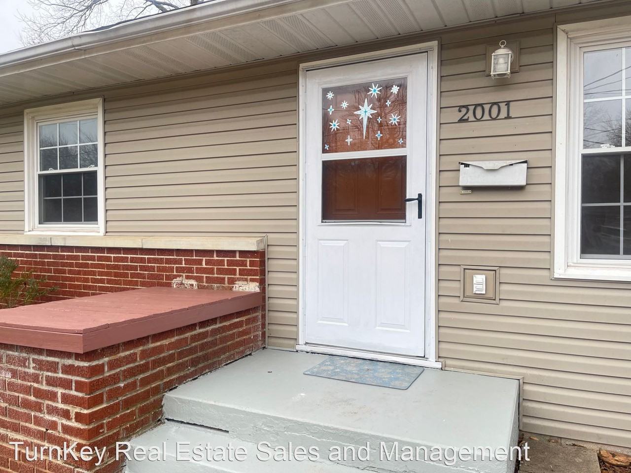 2001 S Glencrest Ave - Photo 3 of 27