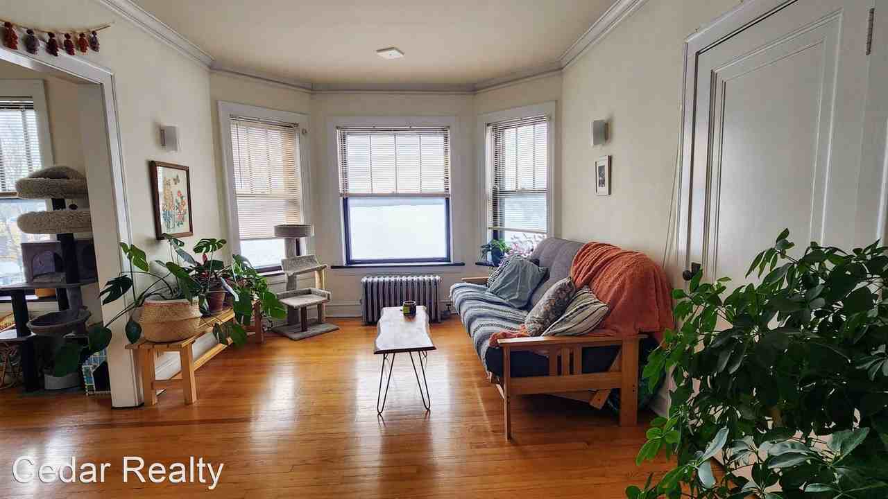 1919 West - Photo 2 of 13