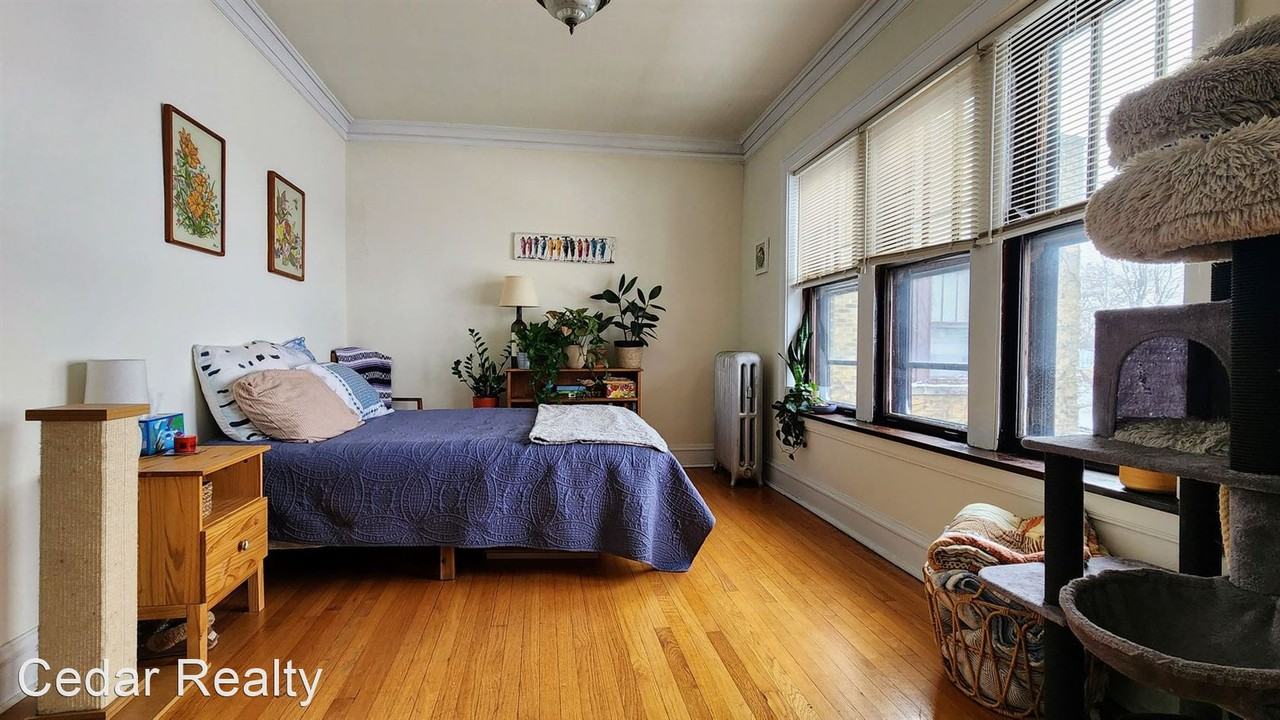 1919 West - Photo 3 of 13