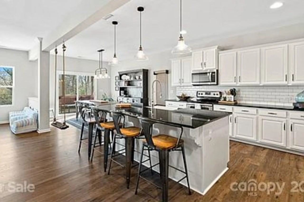 1137 Bethel Rd - Photo 2 of 35